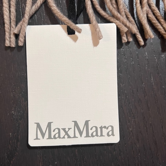 BNWT Maxmara Sanima wool jacquard scarf w/dust bag beige/brown logo monogram - Picture 2 of 10